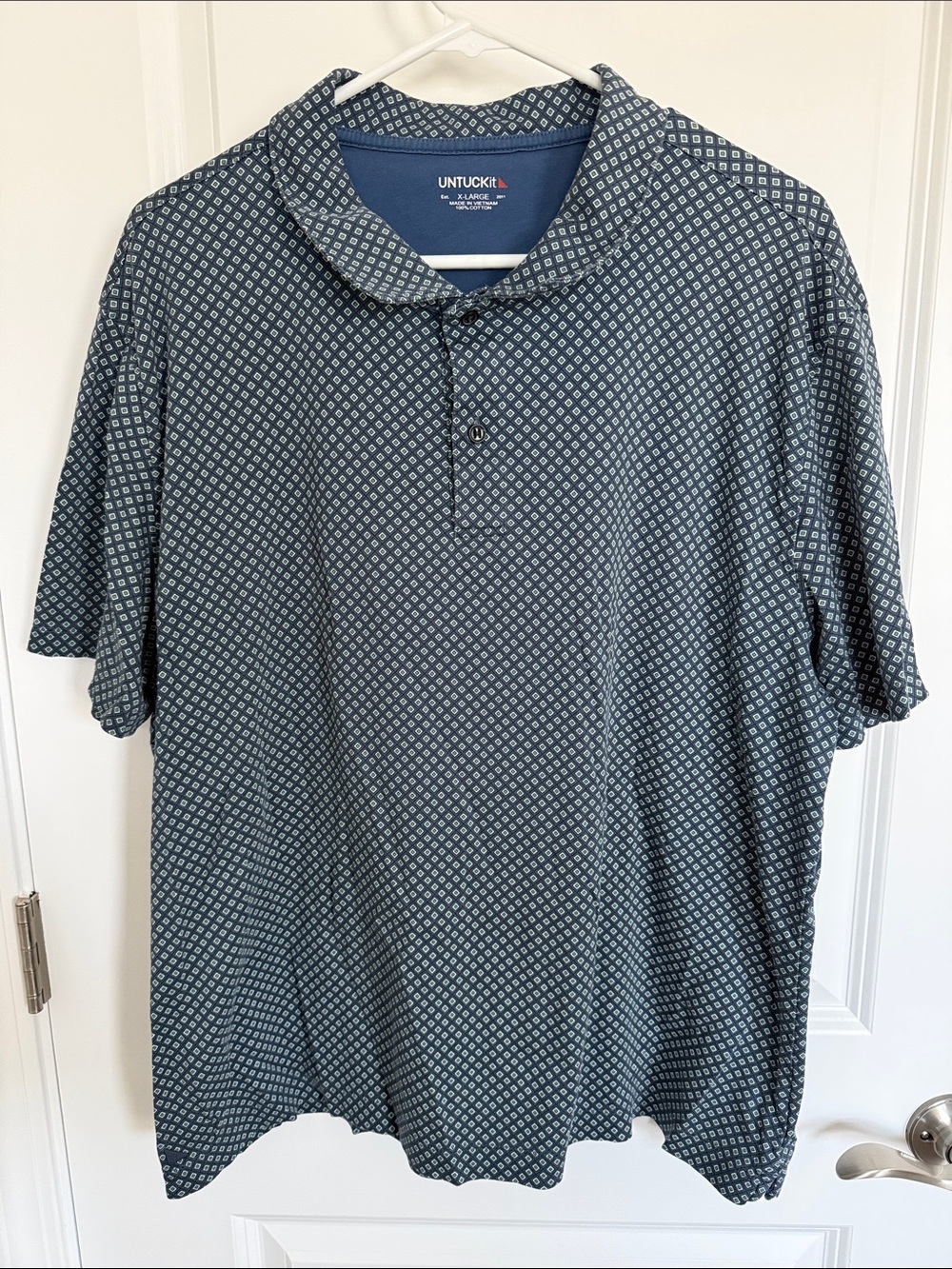 UNTUCKit Men's Navy Blue Geometric Polo